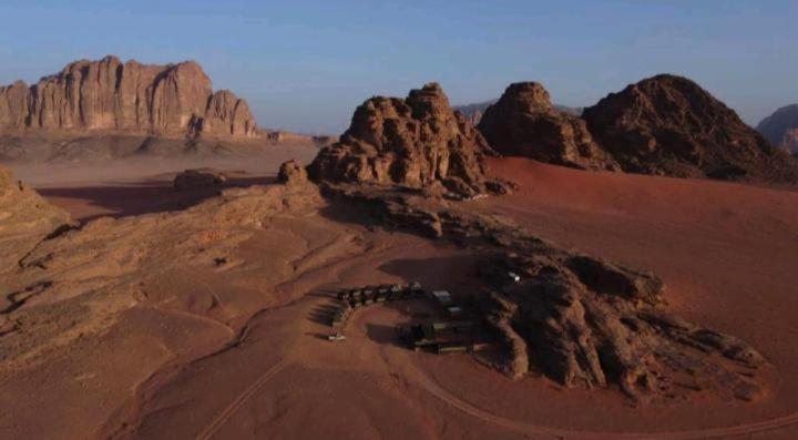 Wadi Rum Wanderlust Camp Экстерьер фото