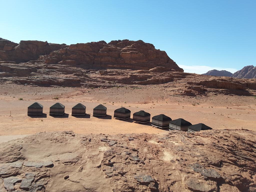 Wadi Rum Wanderlust Camp Экстерьер фото