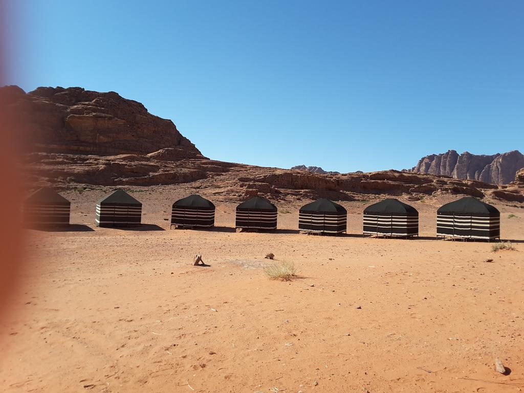 Wadi Rum Wanderlust Camp Экстерьер фото