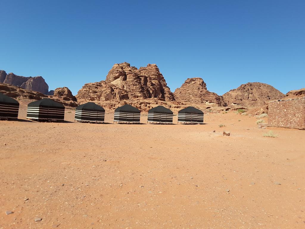 Wadi Rum Wanderlust Camp Экстерьер фото