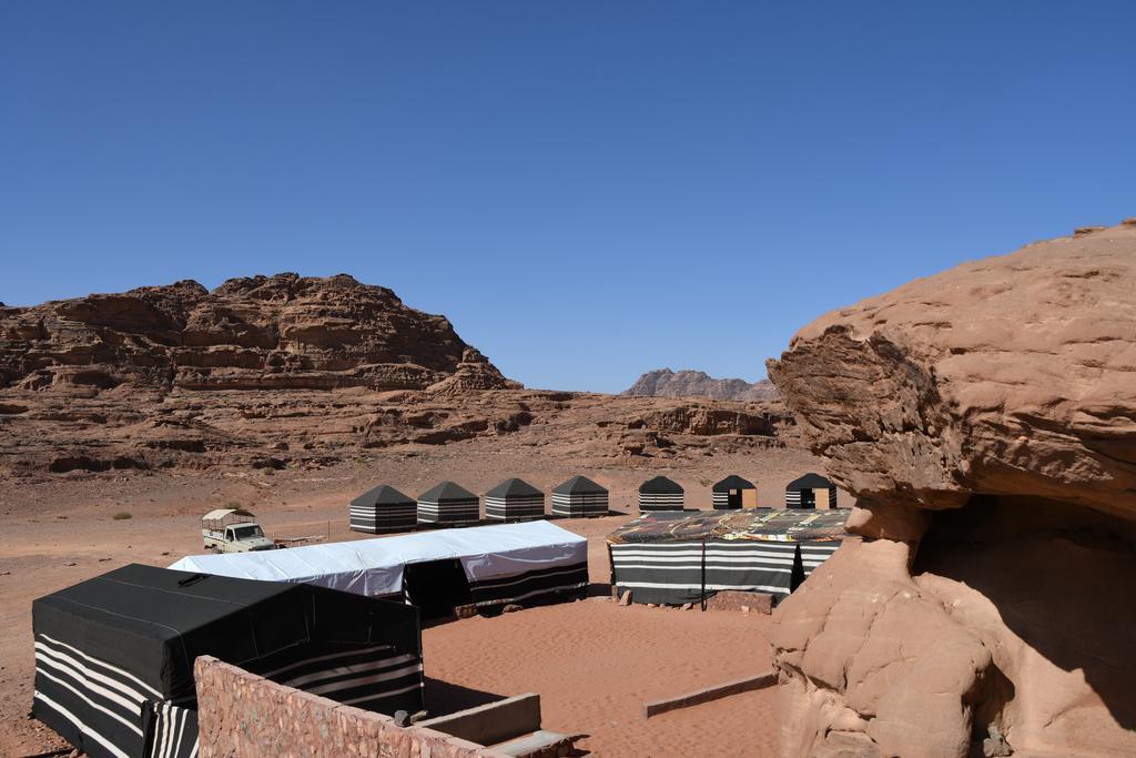 Wadi Rum Wanderlust Camp Экстерьер фото