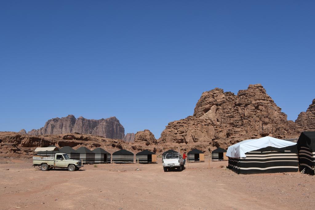 Wadi Rum Wanderlust Camp Экстерьер фото