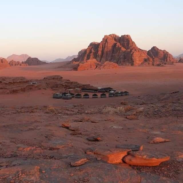 Wadi Rum Wanderlust Camp Экстерьер фото