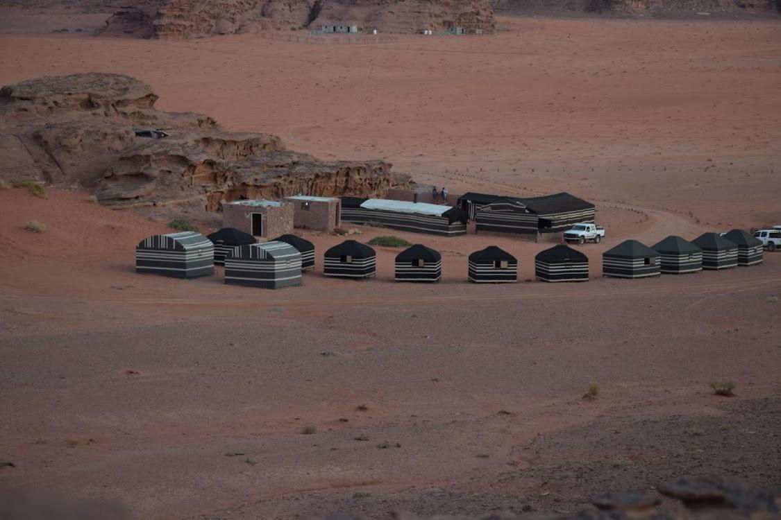 Wadi Rum Wanderlust Camp Экстерьер фото